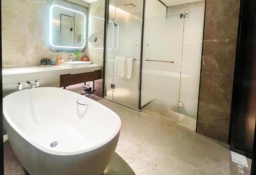 Номер Deluxe, Crowne Plaza Hohhot City Center