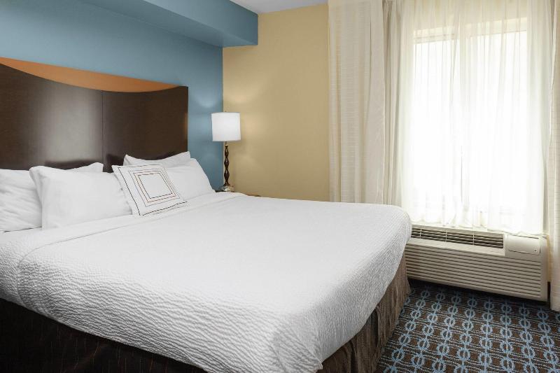 Студио Стандарт Кровать Кинг, Fairfield Inn And Suites By Marriott Seymour