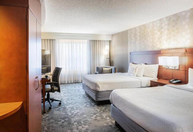 Номер Стандарт, Courtyard By Marriott Denton