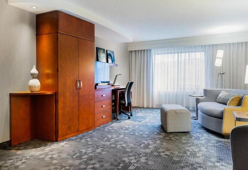 Номер Deluxe Кровать Кинг, Courtyard By Marriott Denton