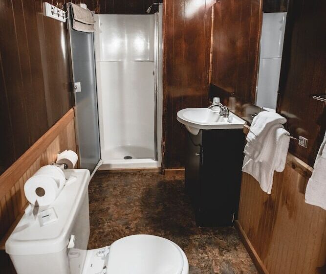 Дом 1 Спальня, Gateway Inn & Cabins
