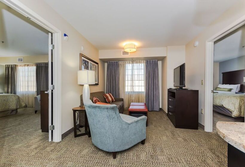 Люкс 2 Спальни, Staybridge Suites Grand Forks, An Ihg