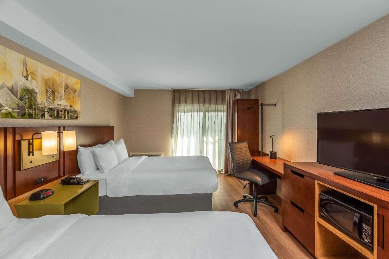 Люкс Кровать Кинг, Staybridge Suites Grand Forks, An Ihg