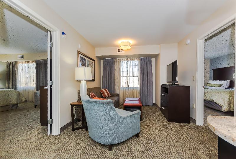 Люкс 2 Спальни, Staybridge Suites Grand Forks, An Ihg
