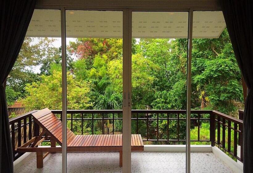 غرفة سوبيريور ثلاثية, Kirati Beach Resort