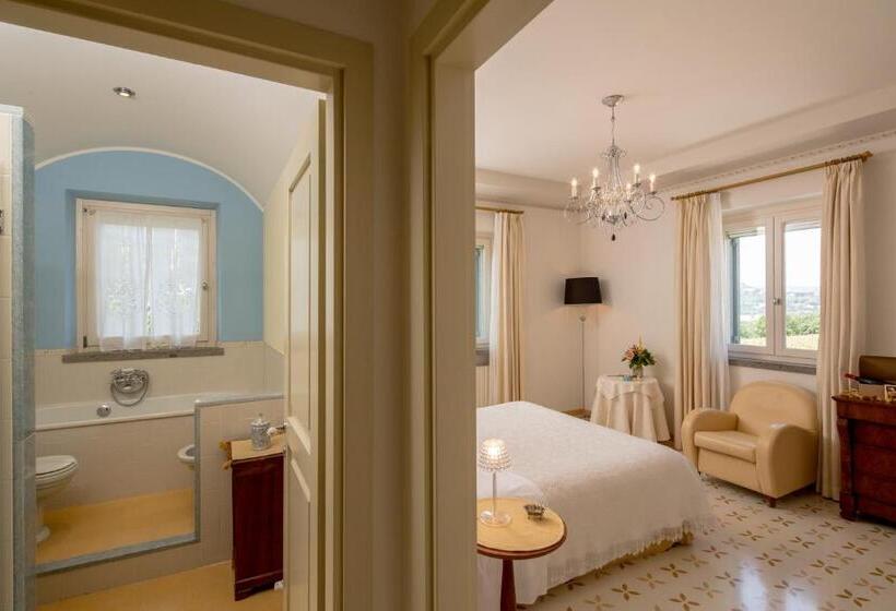 디럭스 룸, Roccafiore Wine Resort & Spa
