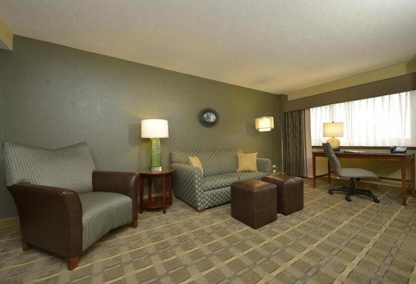 스위트 킹사이즈 침대, Oshkosh Marriott Waterfront Hotel & Convention Center