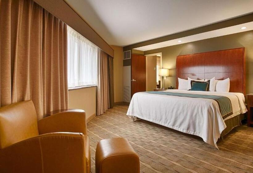 Люкс Кровать Кинг, Oshkosh Marriott Waterfront Hotel & Convention Center
