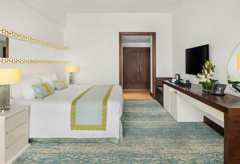 Номер Клуб Вид на Море, Ja Ocean View Hotel, Jumeirah Beach Dubai
