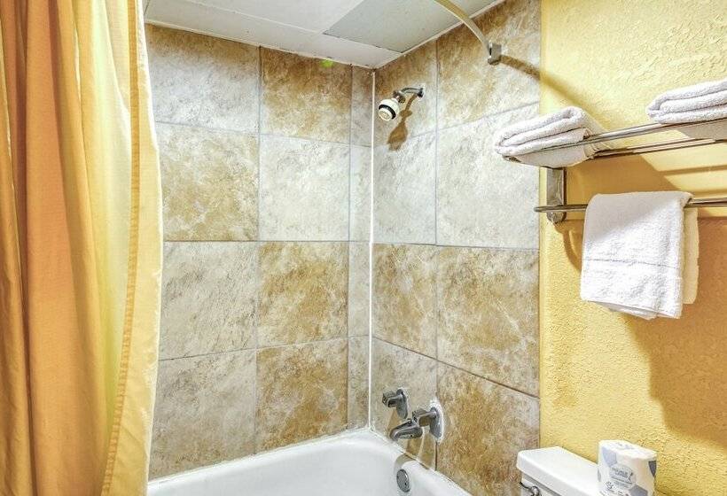 Номер Стандарт 2 Двуспальные Кровати, Budget Inn And Suites