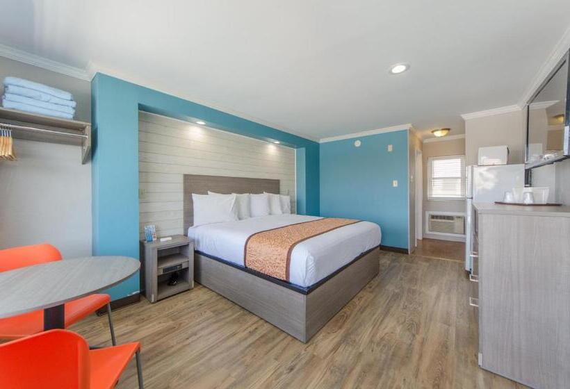 Номер Deluxe Кровать Кинг, Dolphin Inn