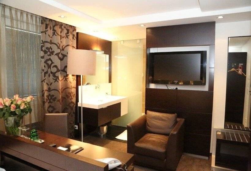 Номер Стандарт, Prielmayerhof