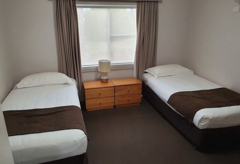 Family Suite, The Aston Motel Tamworth