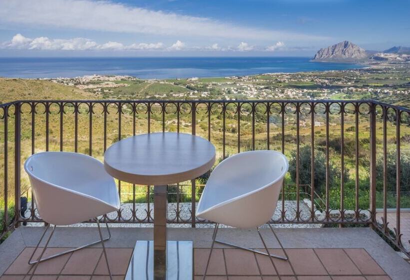 اتاق سوپریور با چشم‌انداز دریا, Parco Degli Aromi Resort & Spa