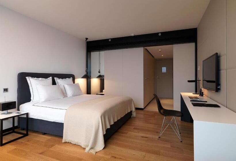 Номер Superior, Sense Hotel Sofia, A Member Of Design Hotels
