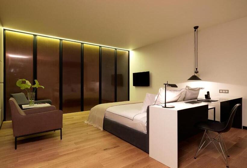 Номер Deluxe, Sense Hotel Sofia, A Member Of Design Hotels