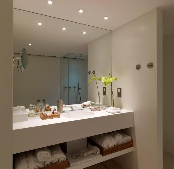 Номер Superior, Sense Hotel Sofia, A Member Of Design Hotels