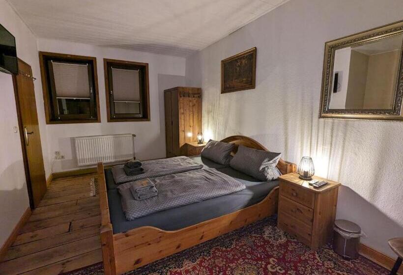 Номер Стандарт, Gasthaus Zum Goldenen Roß