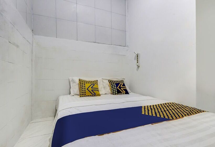エコノミールーム, Spot On 90780 Gang Tengah Homestay Syariah