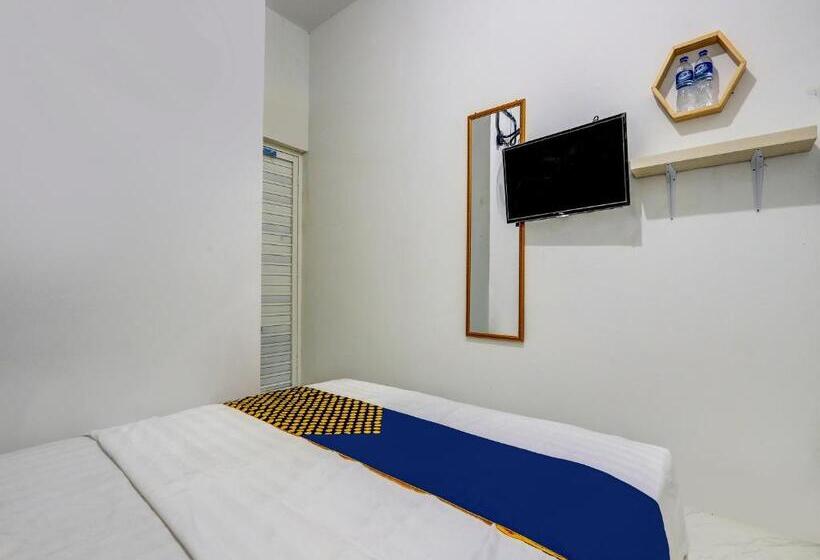 エコノミールーム, Spot On 90780 Gang Tengah Homestay Syariah