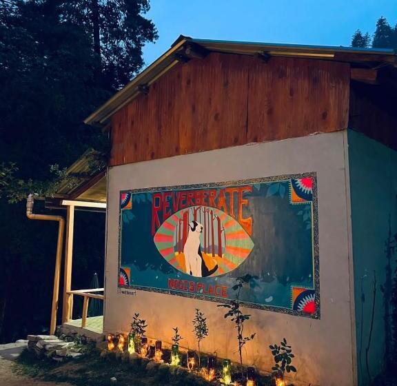 스탠다드 트리플 룸, Reverberate Cafe & Cottages   Negi S Place