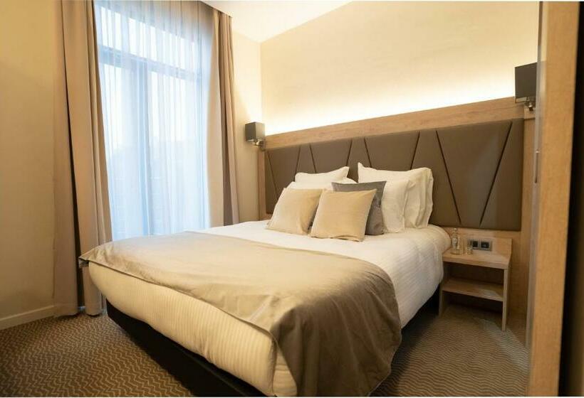 Standard Room, Concorde