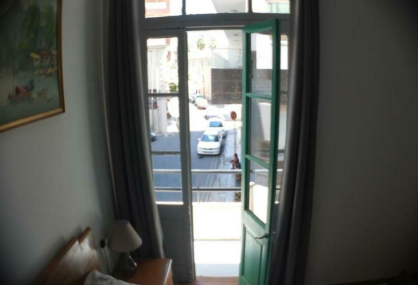 اتاق استاندارد با بالکن, Harrys Inn Guesthouse