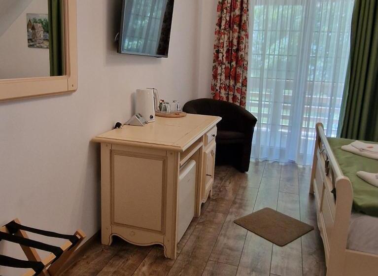 غرفة قياسية سرير كينج, Provence Suceava
