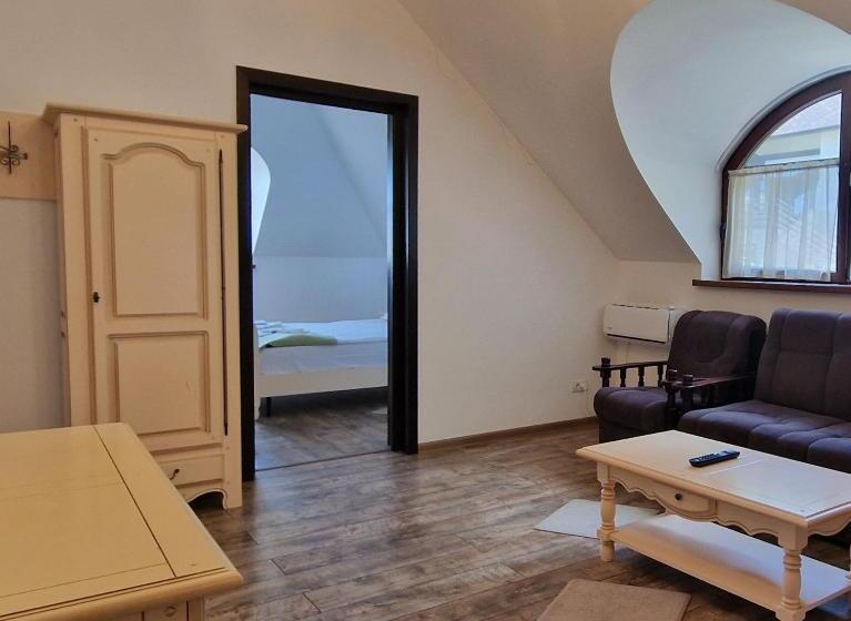 패밀리 스위트, Provence Suceava