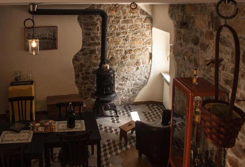 Четырехместный Номер Стандарт, Borgo Sciugolo