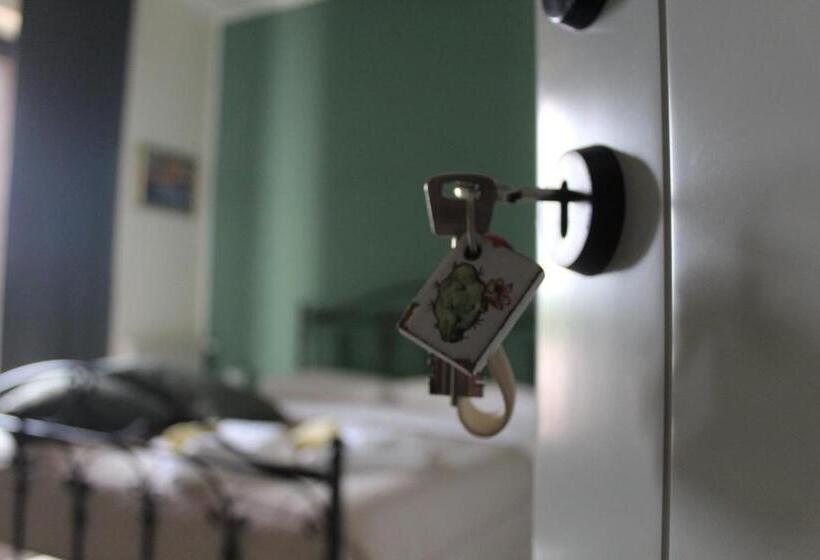 اتاق استاندارد با تخت بزرگ, Mediterraneo B&b