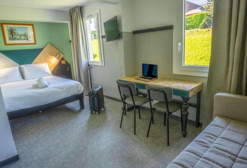 Кровать в Общей Комнате, Greet Hôtel Montbéliard