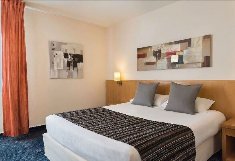 Номер Стандарт, Greet Hôtel Montbéliard