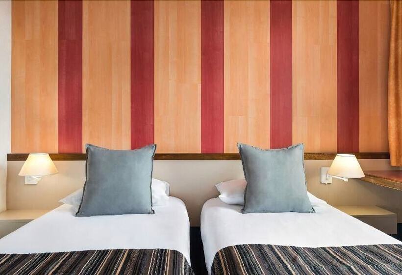 Номер Стандарт, Greet Hôtel Montbéliard