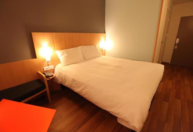 Номер Стандарт Двуспальная Кровать, Ibis Aurillac
