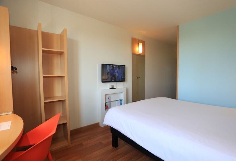 Номер Стандарт Двуспальная Кровать, Ibis Aurillac