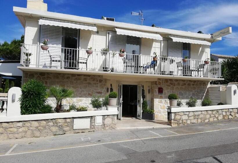 스탠다드 발코니 룸 측면 바다 전망, Miramar  Cap D Antibes   La Garoupe Plage