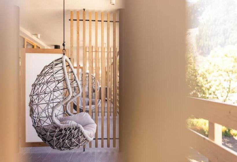 Люкс Вид на Бассейн, Winkler Sport & Spa Resort