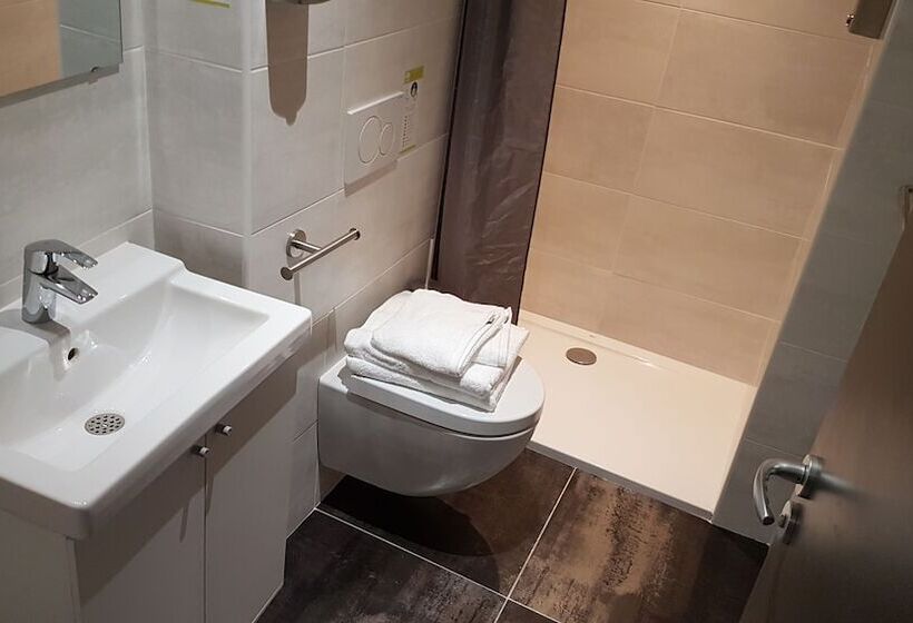 スタンダードルーム, Logis Hotel Yseria   Historical Center