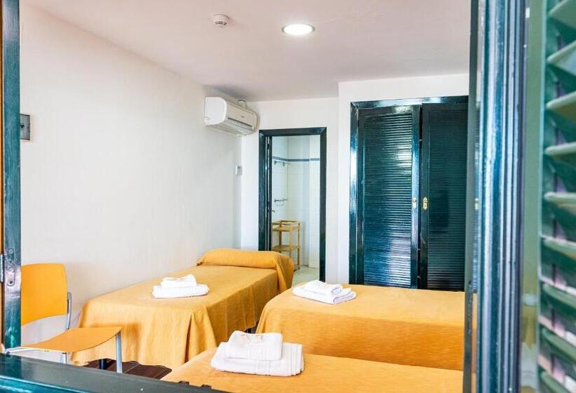 标准三人间, Albergue Inturjoven Punta Umbría