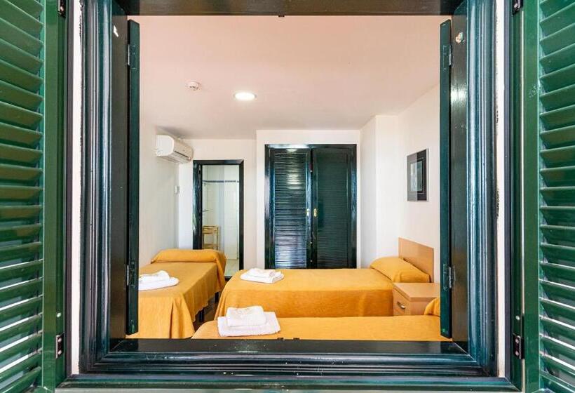 标准三人间, Albergue Inturjoven Punta Umbría