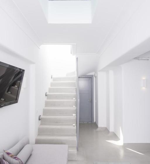 Люкс Вид на Море, Blue Waves Suites & Apartments