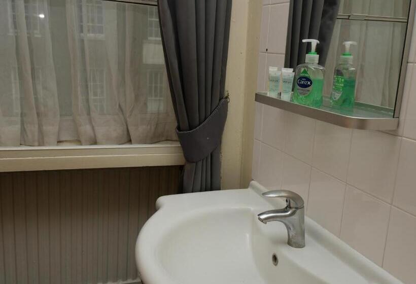 Номер Стандарт Четырехместный Совместный Санузел, Arran House