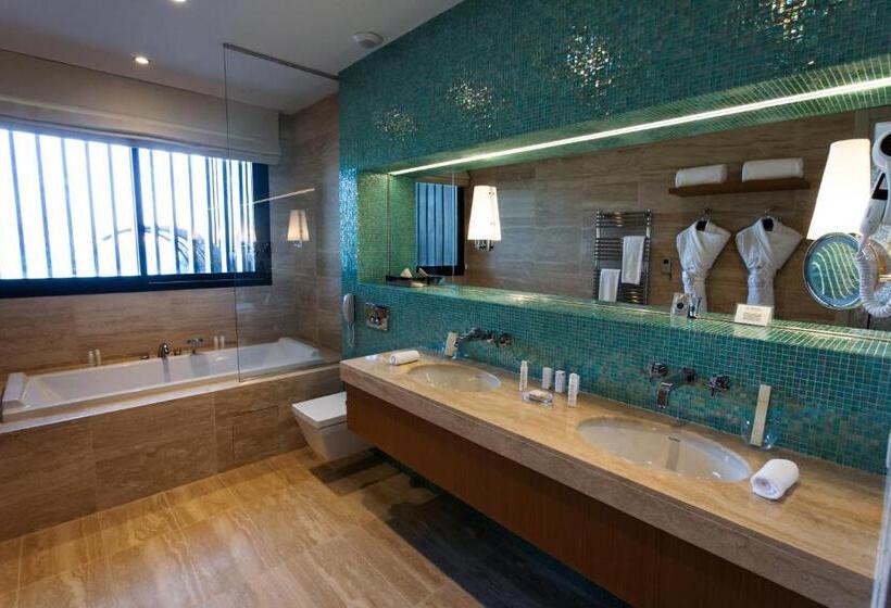 Номер Deluxe Вид на Море, Hostellerie La Farandole