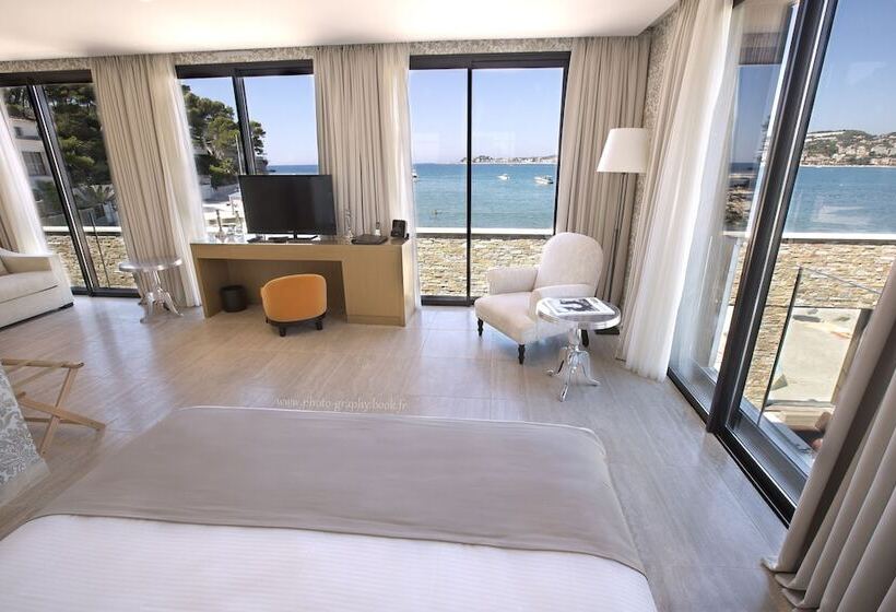 Полулюкс Вид на Море, Hostellerie La Farandole