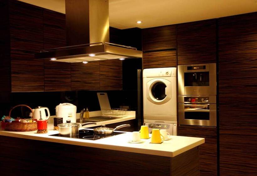 带2个卧室的公寓, Iidl Suites