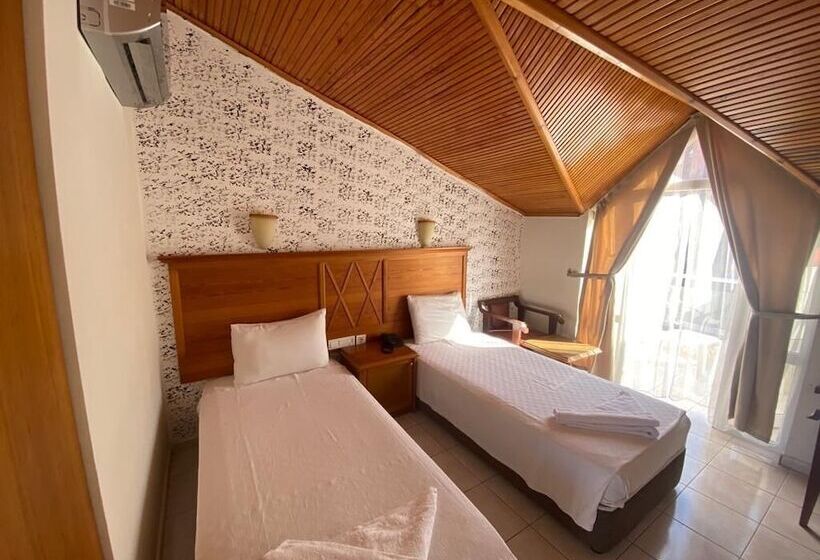 Standard Room, Mr. Crane