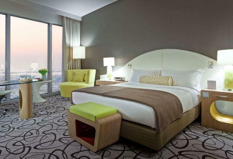 Номер Deluxe Кровать Кинг, Sofitel Dubai Downtown