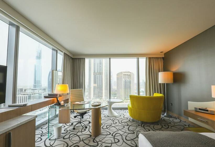 Номер Deluxe с Видом, Sofitel Dubai Downtown