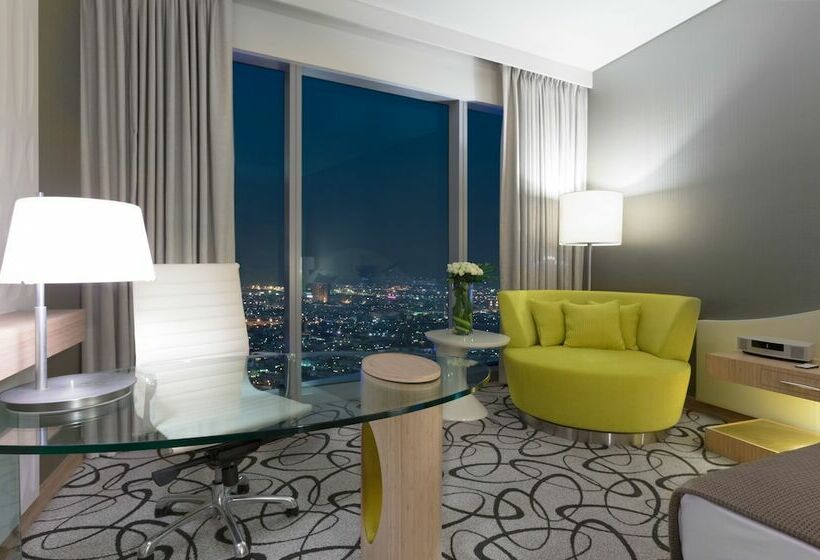 Номер Deluxe с Видом, Sofitel Dubai Downtown
